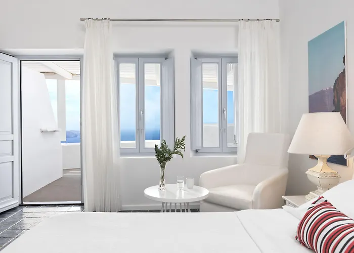 Lilium Santorini Hotel