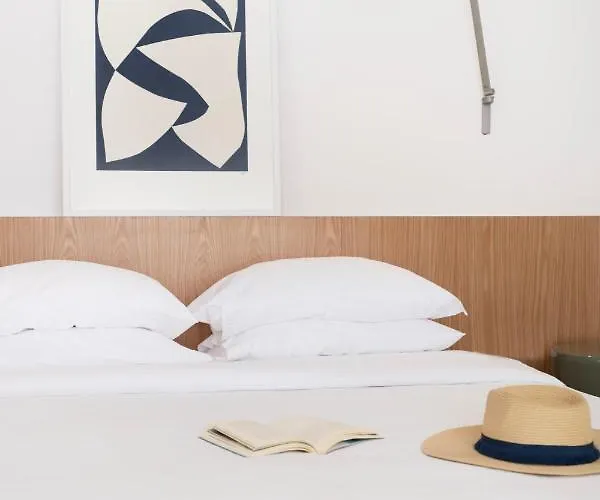 Lilium Santorini Hotel Fira (Santorini)