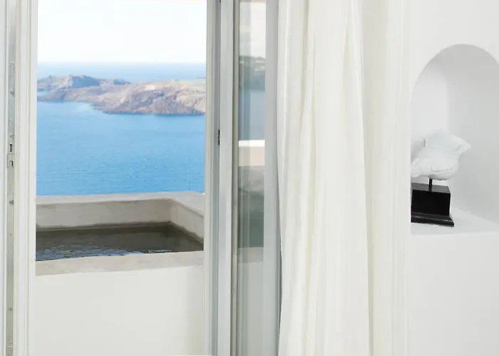 Hotel Lilium Santorini 5*
