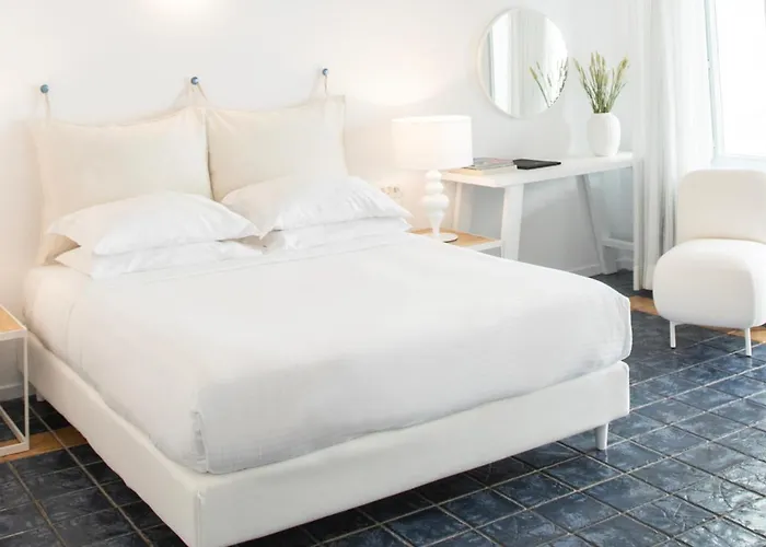 Hotel Lilium Santorini Fira (Santorini)