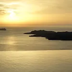 Lilium Santorini Hotell