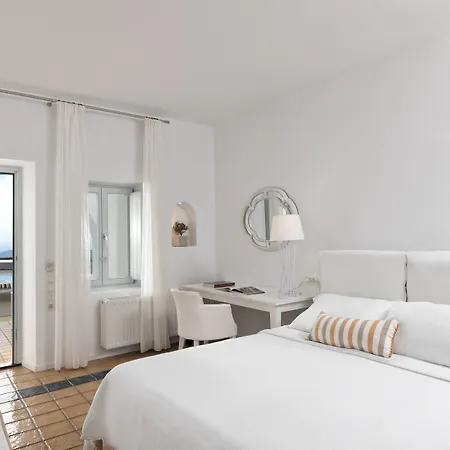 Otel Lilium Santorini 5*