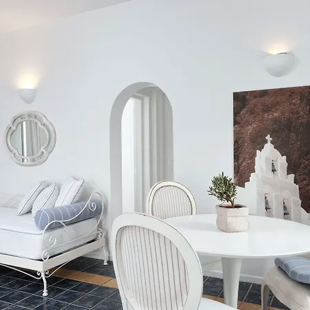 Lilium Santorini Otel