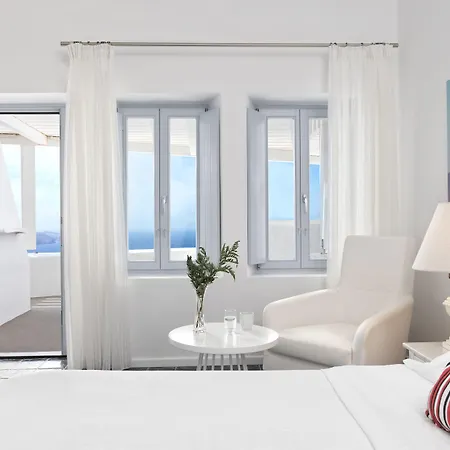 Lilium Santorini Hotel