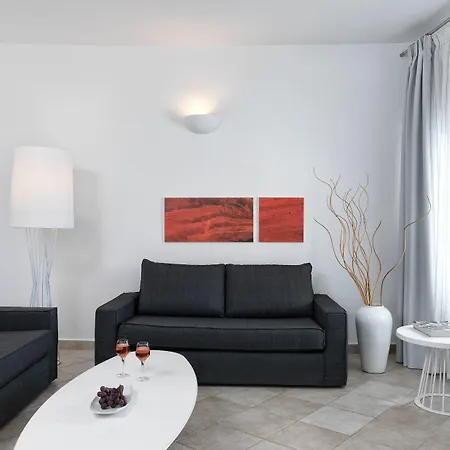 Lilium Santorini 5* Fira (Santorini)