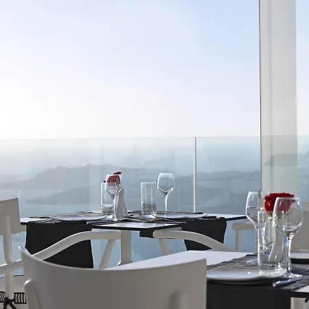 Hotel Lilium Santorini 5*