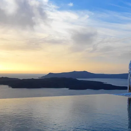 Hotel Lilium Santorini 5*