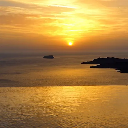 Hotel Lilium Santorini 5*