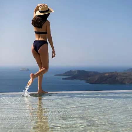 Lilium Santorini Hotel