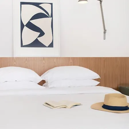 Lilium Santorini 酒店 费拉