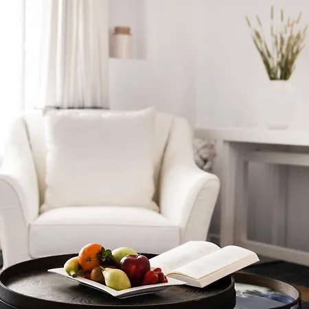 Lilium Santorini Hotel 5*