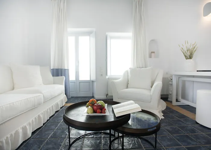 Lilium Santorini Hotel 5*