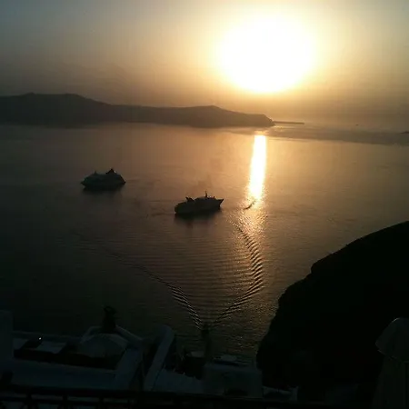 Lilium Santorini 5* Firá